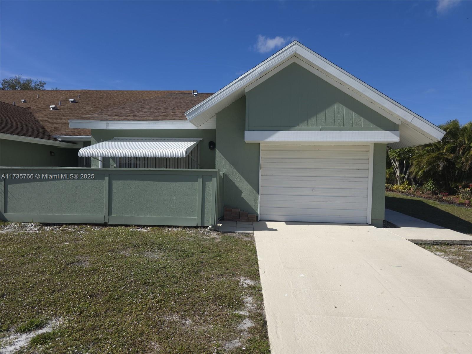 1407 SE Larkwood Cir, Port St. Lucie, Florida image 1