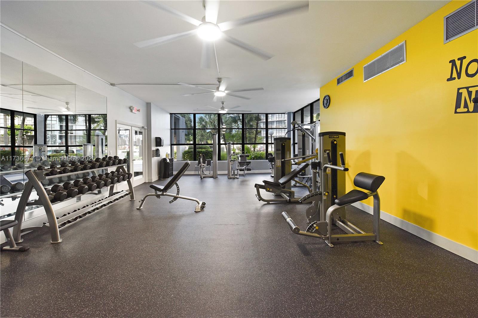 800 Parkview Dr #821, Hallandale Beach, Florida image 31