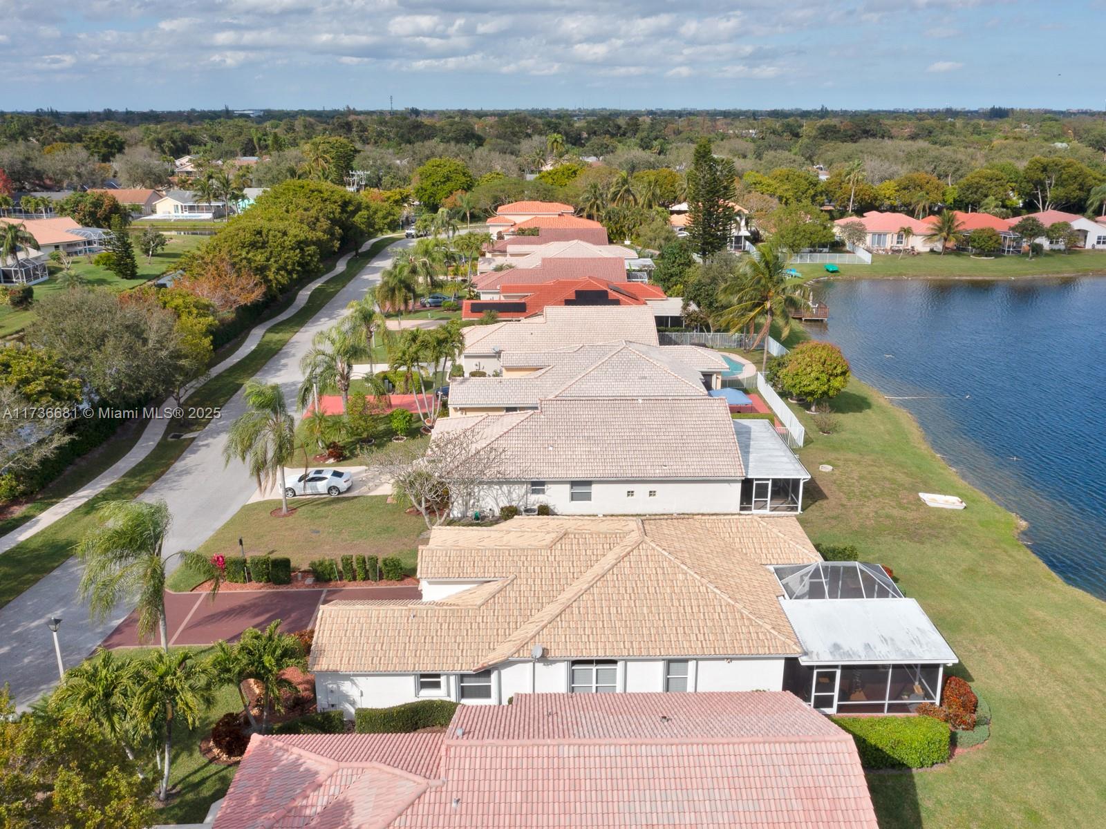 3724 Coco Lake Dr, Coconut Creek, Florida image 35