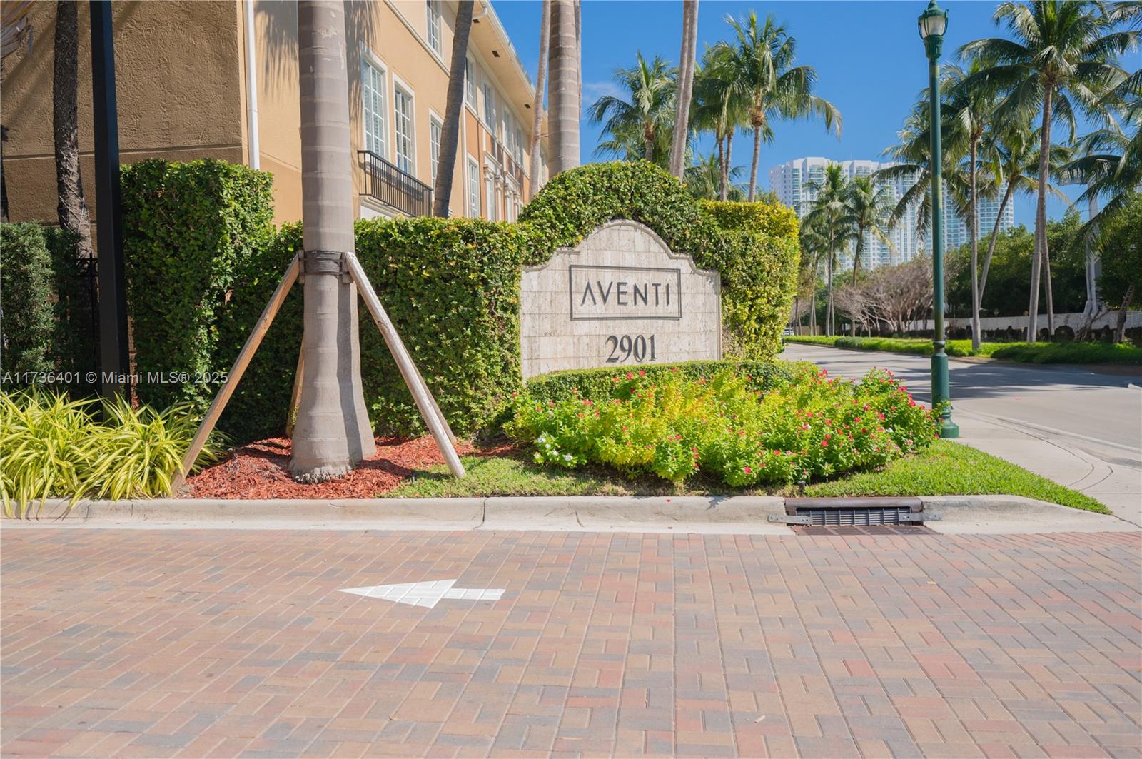 2841 NE 185th St #514, Aventura, Florida image 3