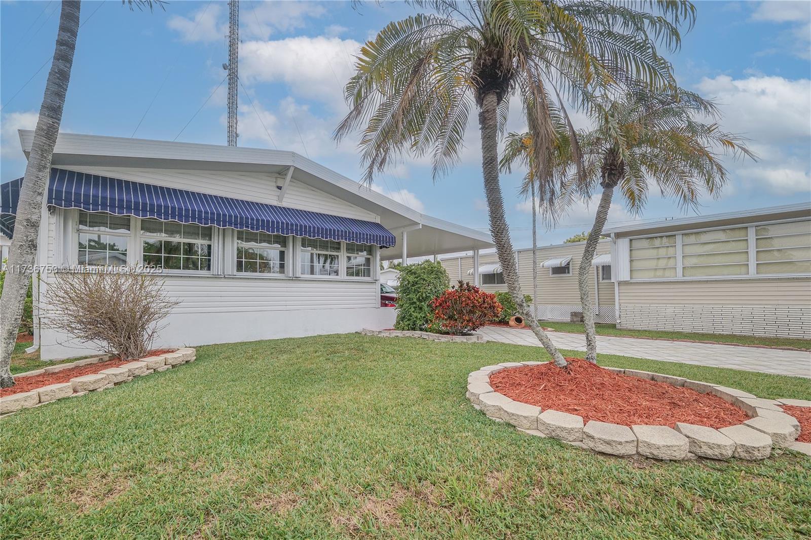 4901 SW 28th Ct, Pembroke Park, Florida image 3