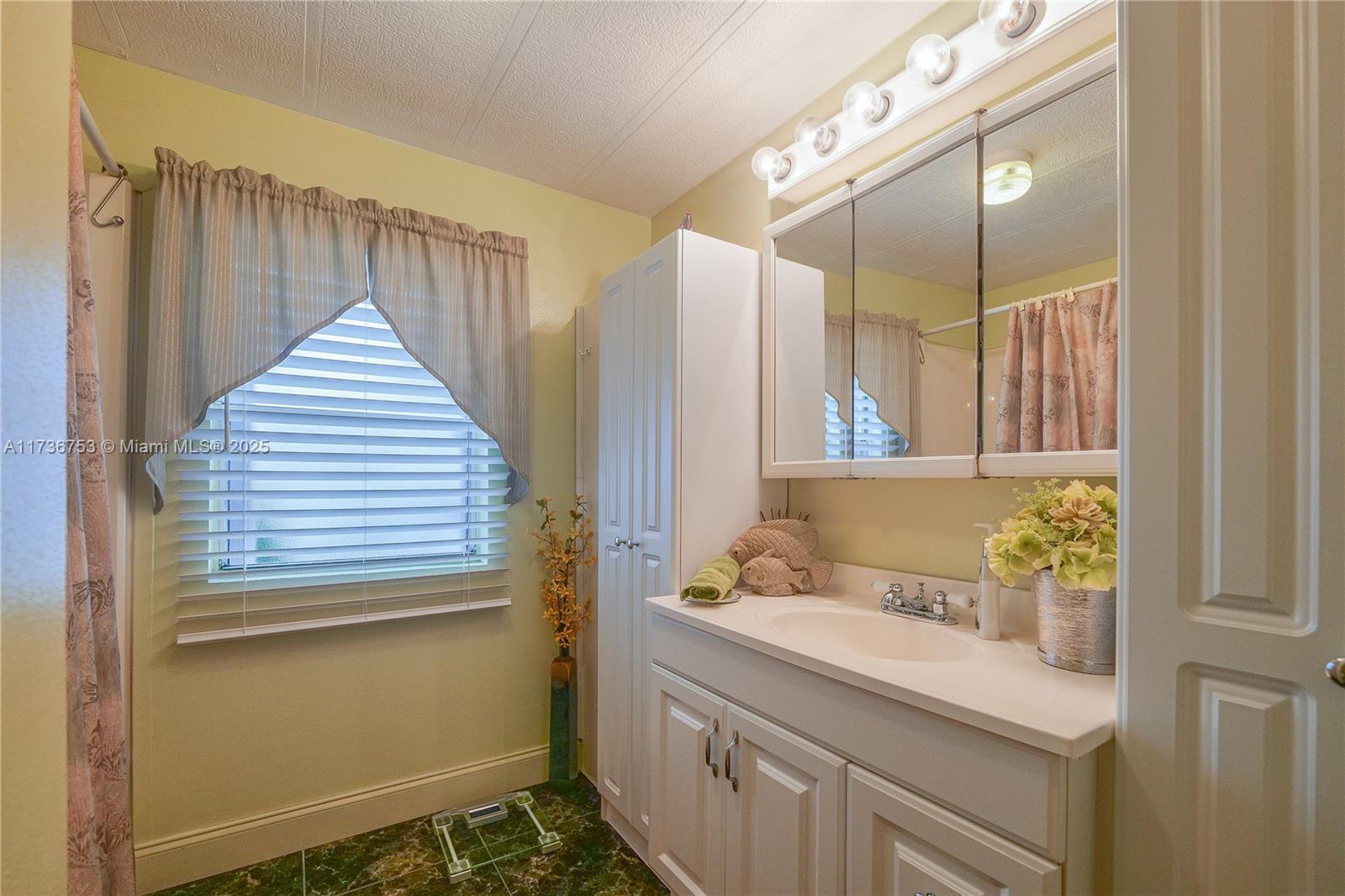 4901 SW 28th Ct, Pembroke Park, Florida image 32
