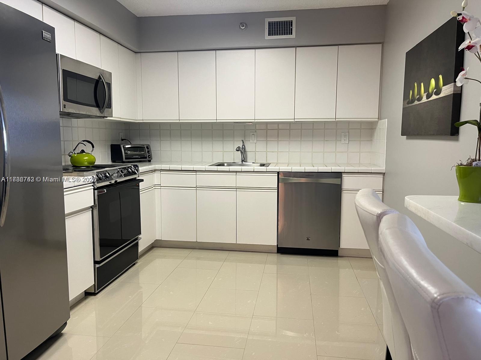 3530 Mystic Pointe Dr #2312, Aventura FL 33180