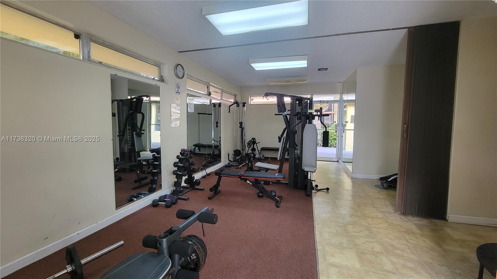 17890 W Dixie Hwy #307, North Miami Beach, Florida image 35