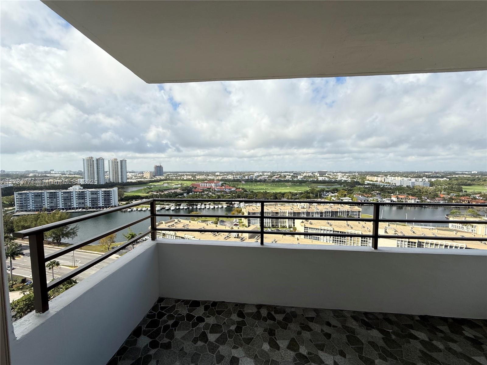 600 Three Islands Blvd #1707, Hallandale Beach, Florida image 19