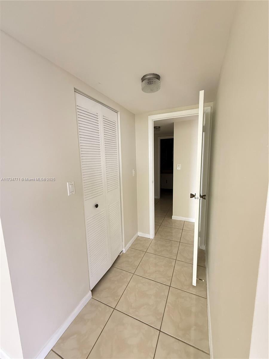 600 Three Islands Blvd #1707, Hallandale Beach, Florida image 23