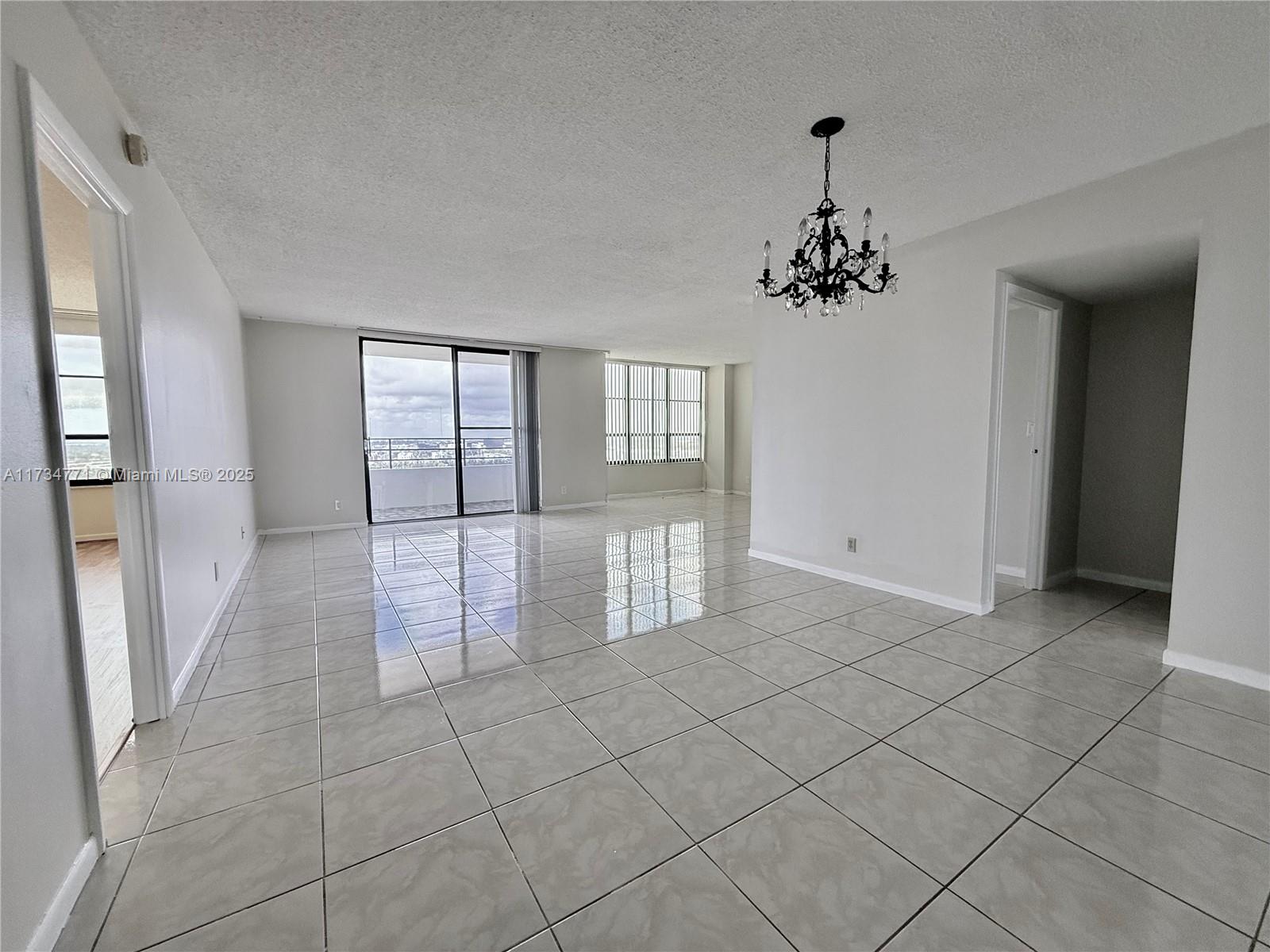 600 Three Islands Blvd #1707, Hallandale Beach, Florida image 4