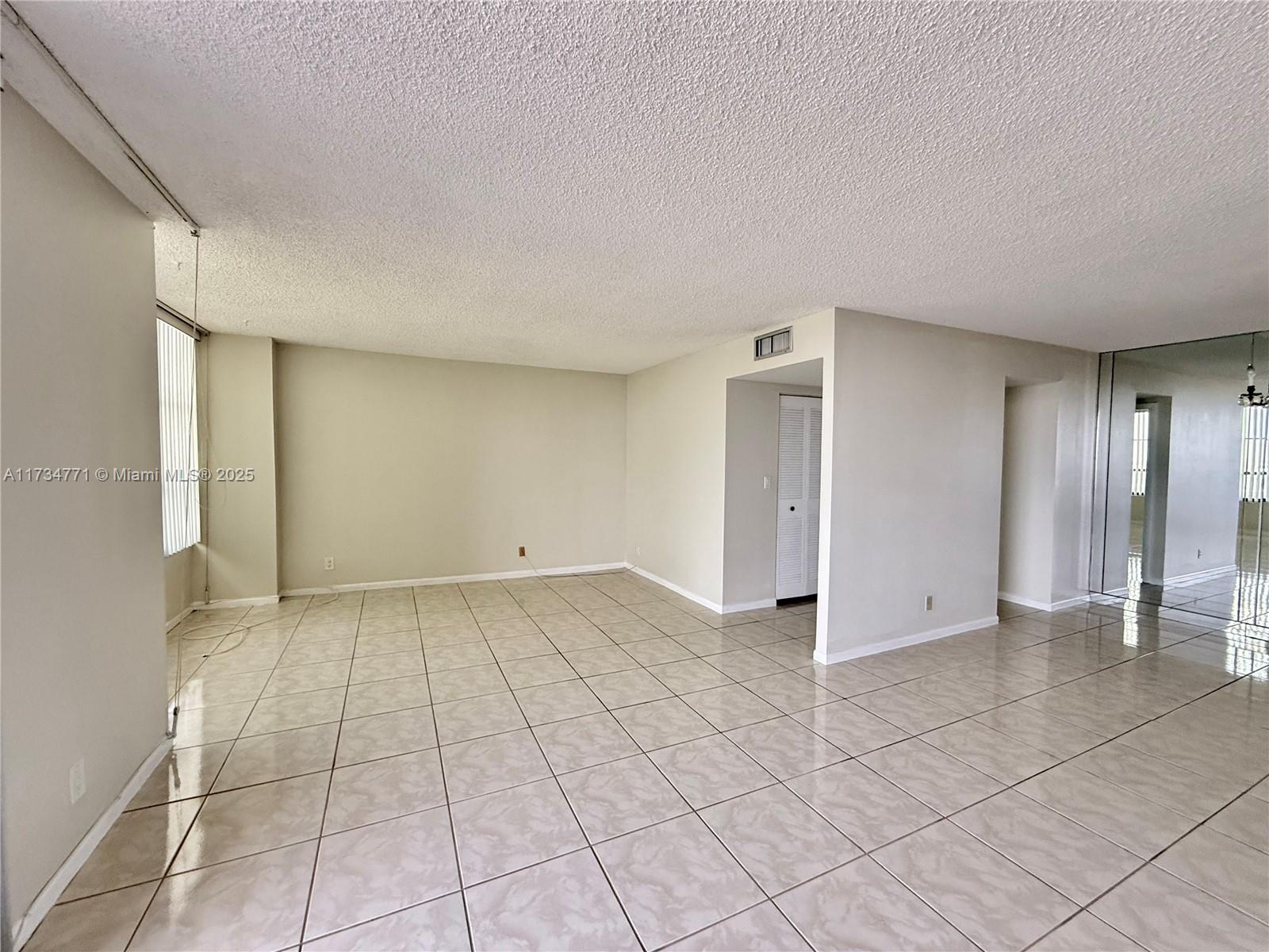 600 Three Islands Blvd #1707, Hallandale Beach, Florida image 6