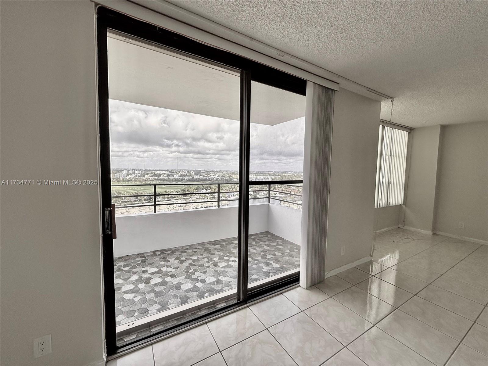 600 Three Islands Blvd #1707, Hallandale Beach, Florida image 7