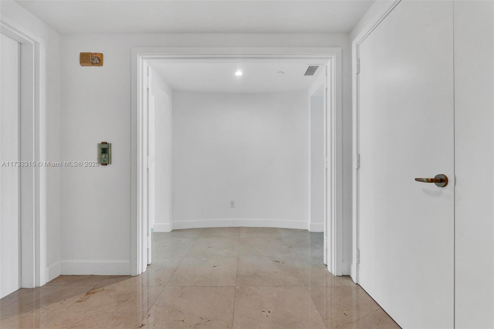 1331 Brickell Bay Dr #3807, Miami FL 33131