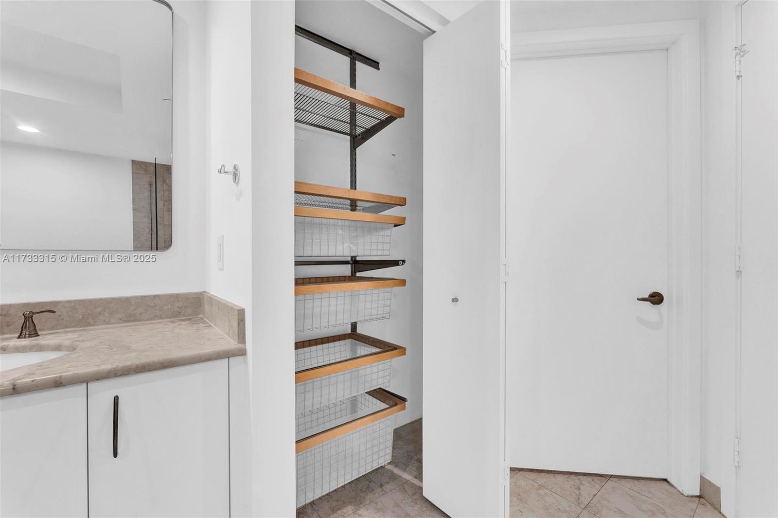 1331 Brickell Bay Dr #3807, Miami FL 33131