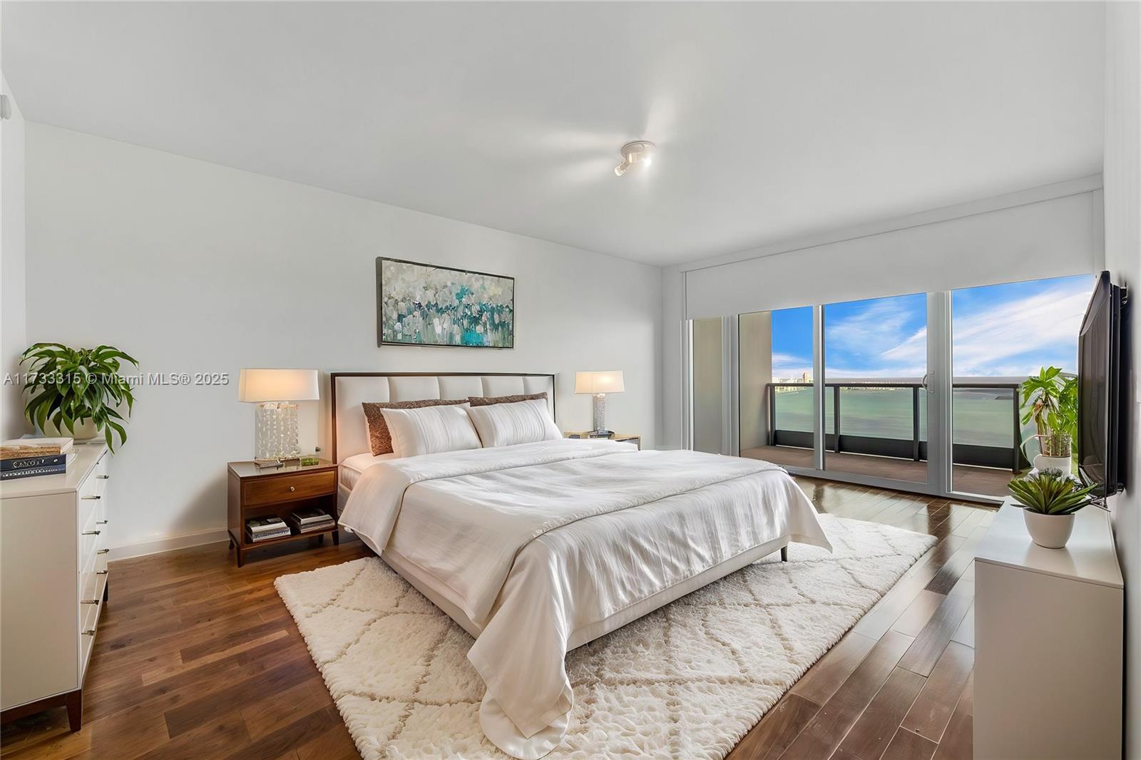1331 Brickell Bay Dr #3807, Miami FL 33131