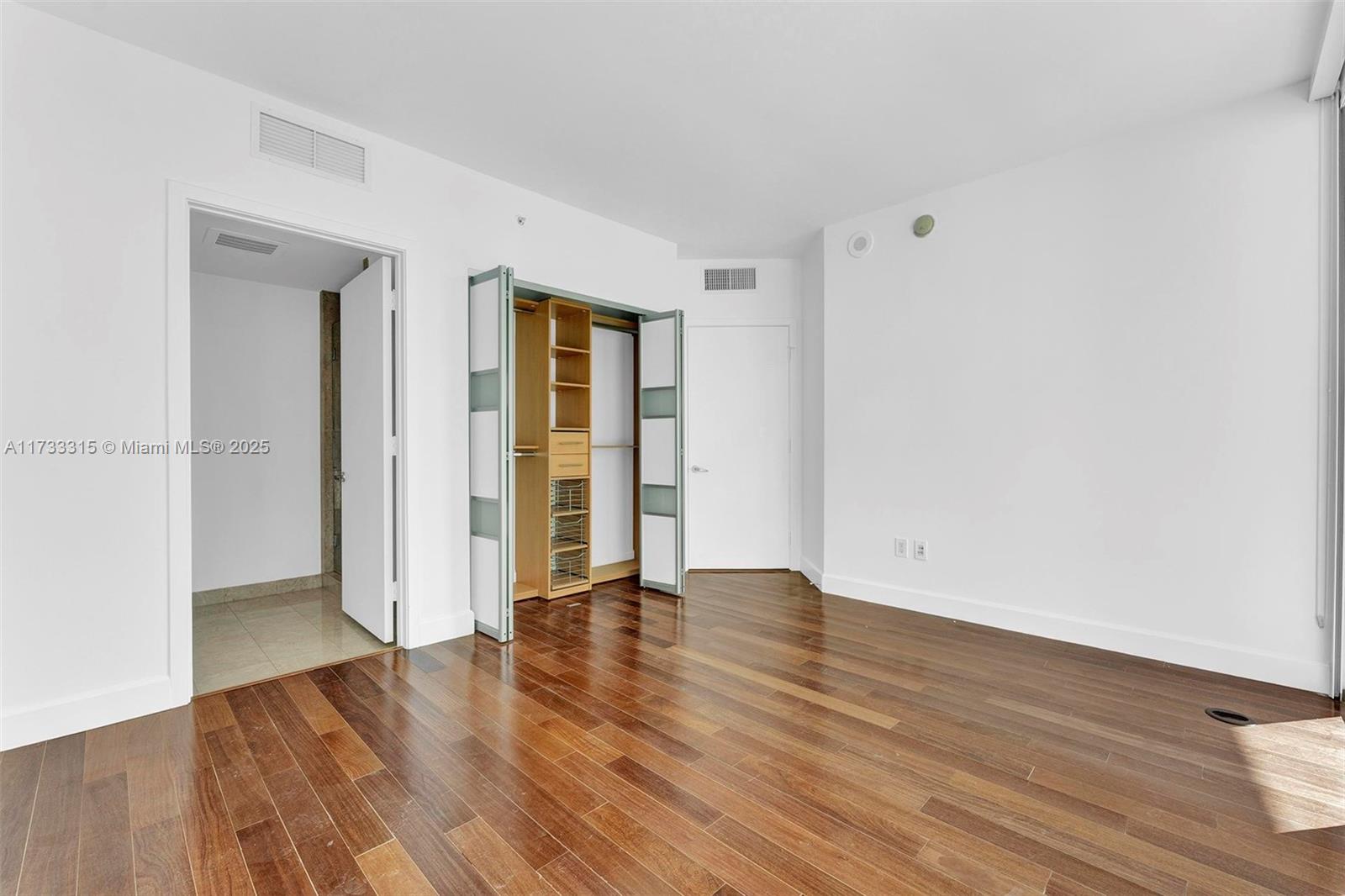 1331 Brickell Bay Dr #3807, Miami FL 33131