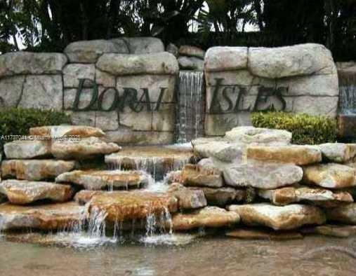 House for Sale in Doral, FL