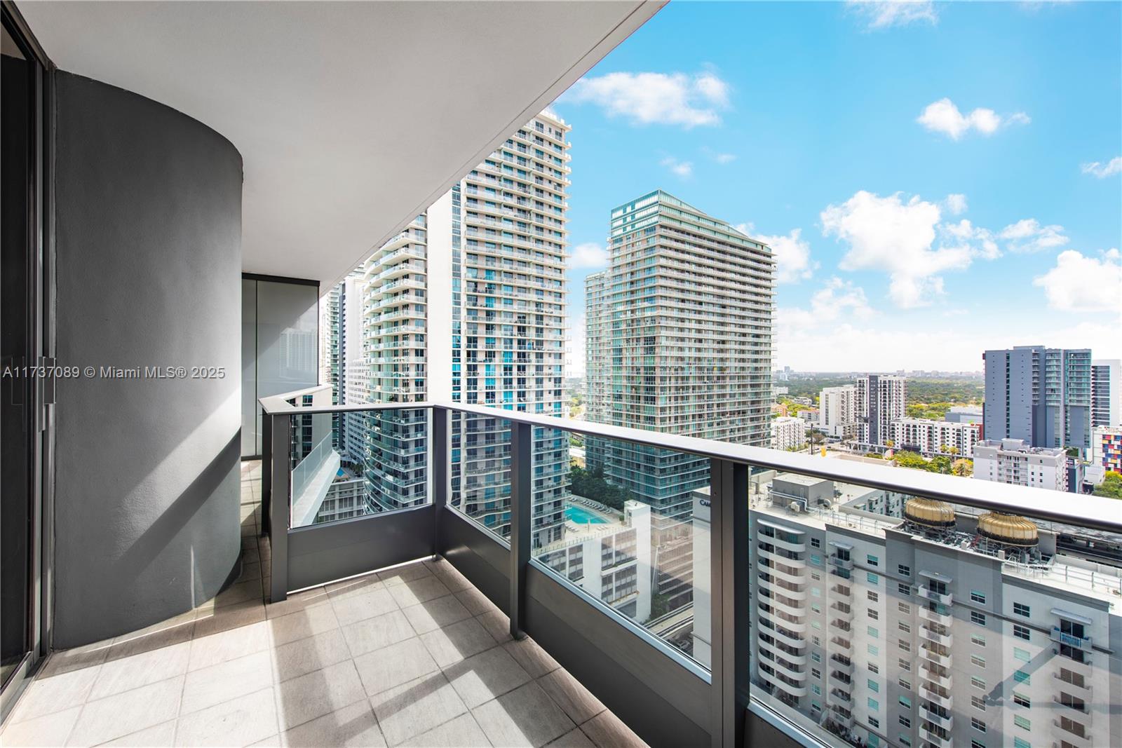 1000 Brickell Plz #2411, Miami FL 33131