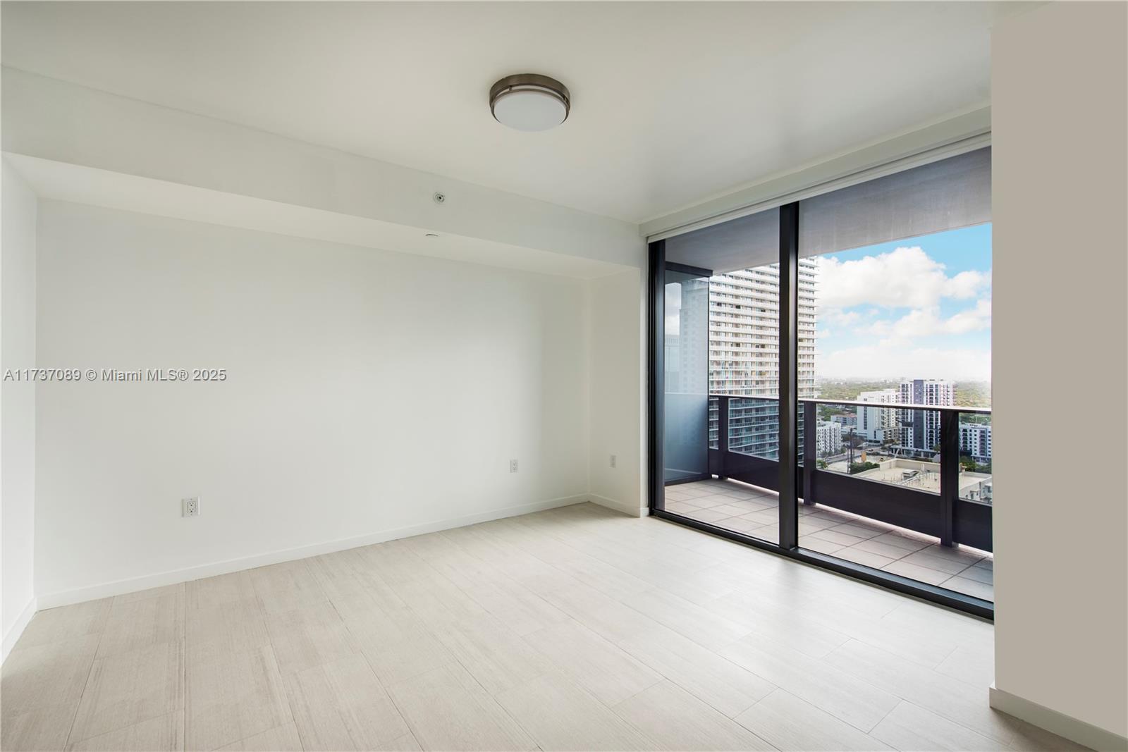 1000 Brickell Plz #2411, Miami FL 33131