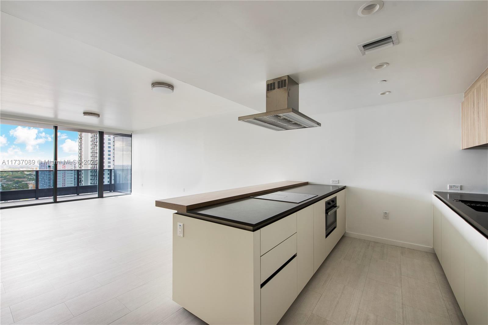 1000 Brickell Plz #2411, Miami FL 33131