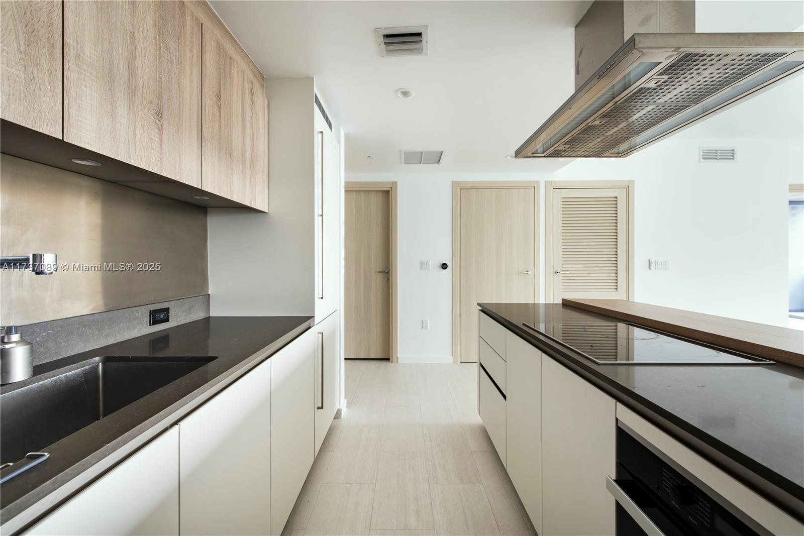 1000 Brickell Plz #2411, Miami FL 33131