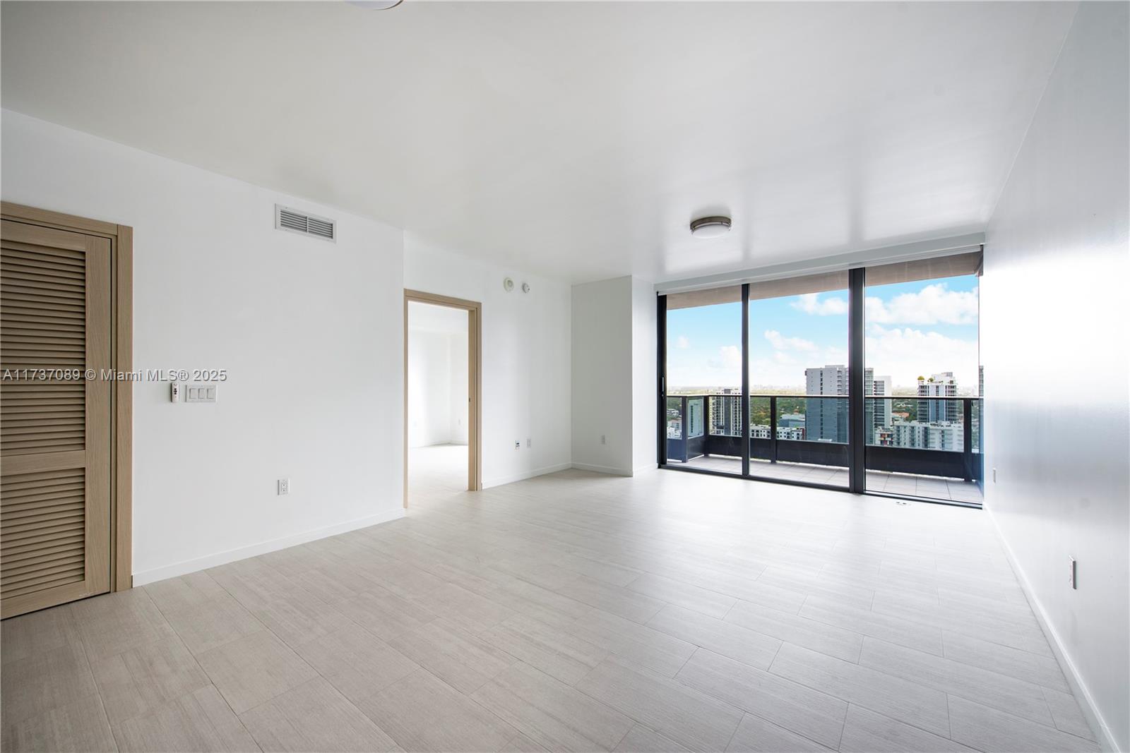 1000 Brickell Plz #2411, Miami FL 33131