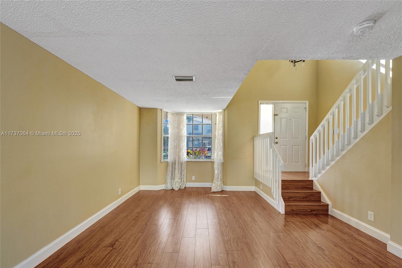 10801 NW 12th Pl, Plantation, Florida image 3