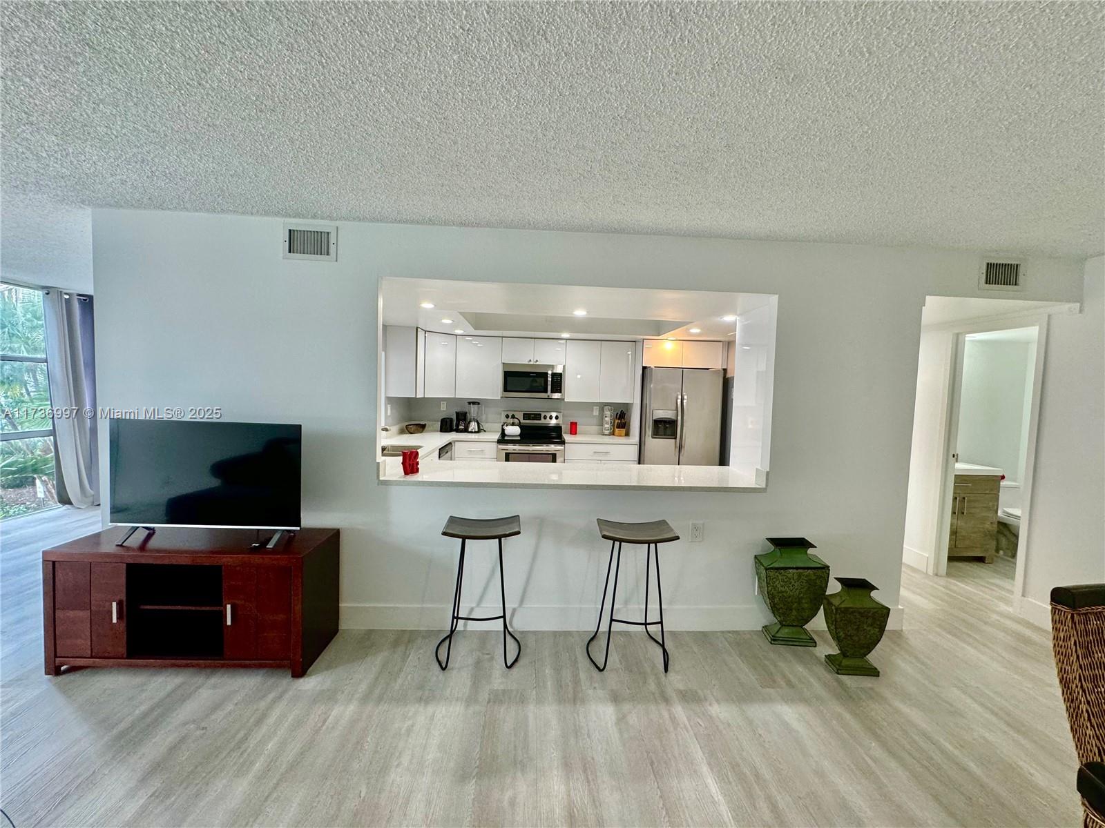 1000 Parkview Dr #202, Hallandale Beach, Florida image 19