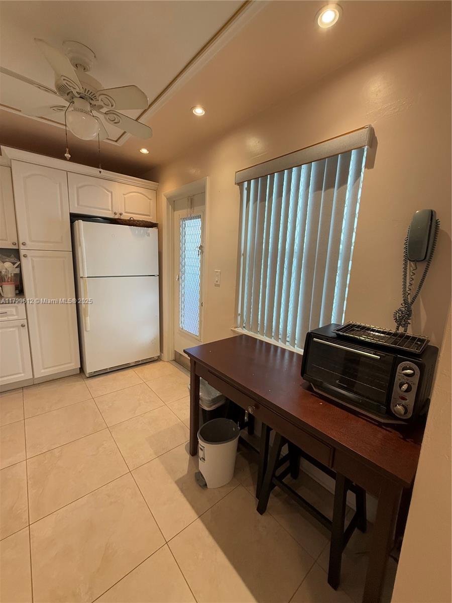 4270 NW 40th St #202, Lauderdale Lakes, Florida image 3