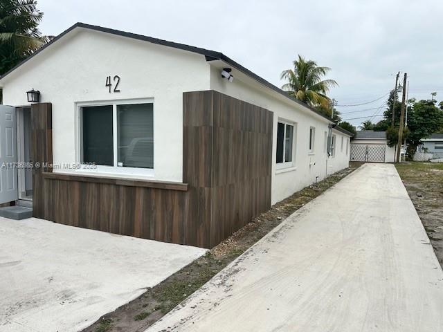 42 10th Ter, Dania Beach, Florida 33004