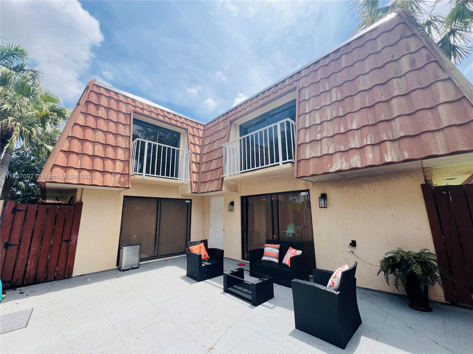 529 Green Springs Pl, West Palm Beach, Florida image 2