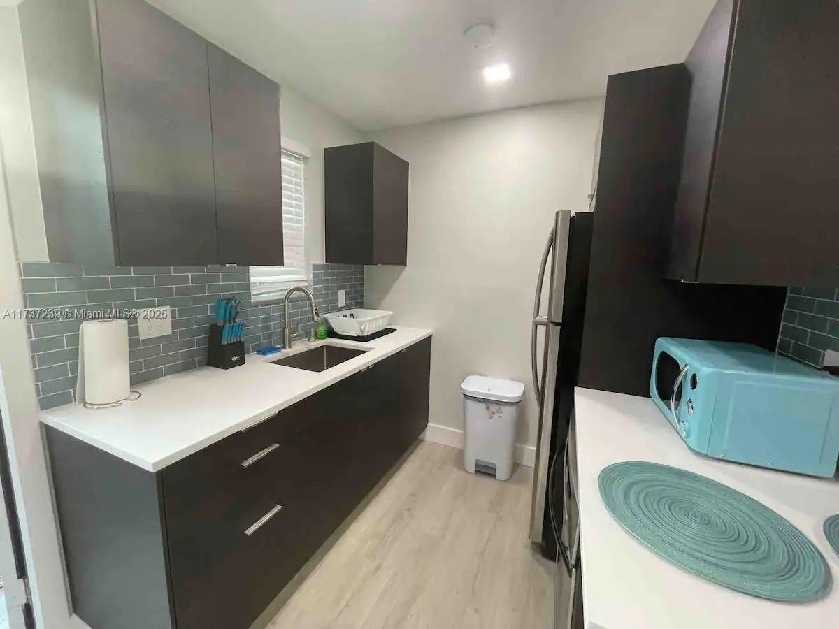 Property photo # 9