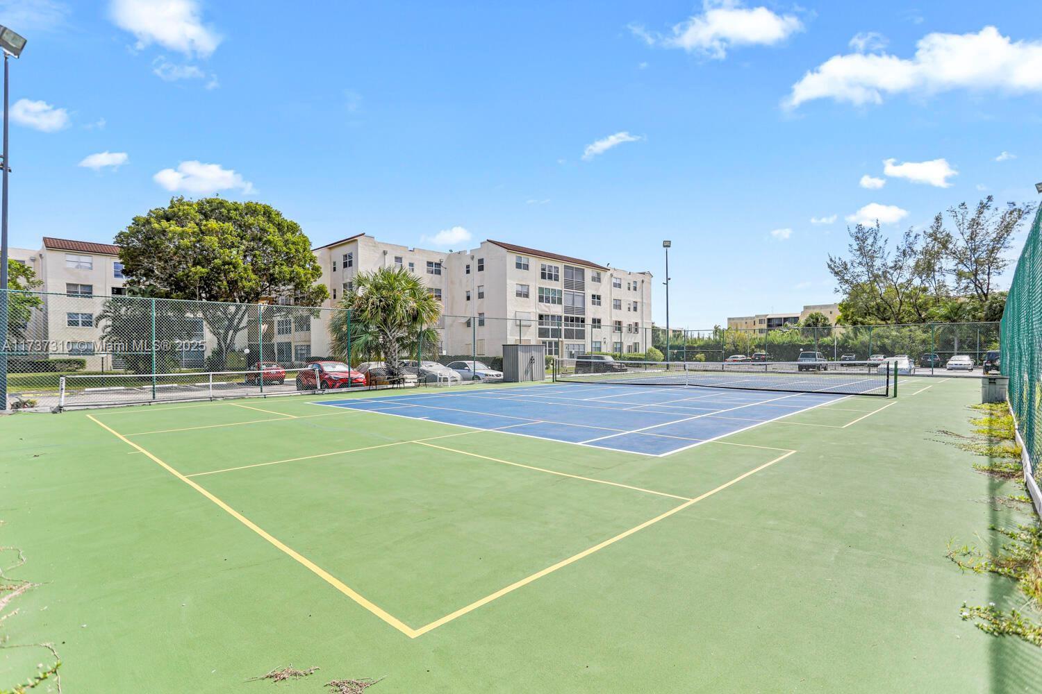 2801 Somerset Dr #212, Lauderdale Lakes, Florida image 13