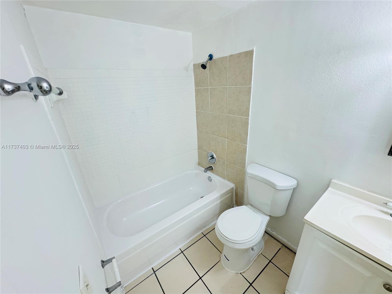 3610 NW 21st St #205, Lauderdale Lakes, Florida image 11