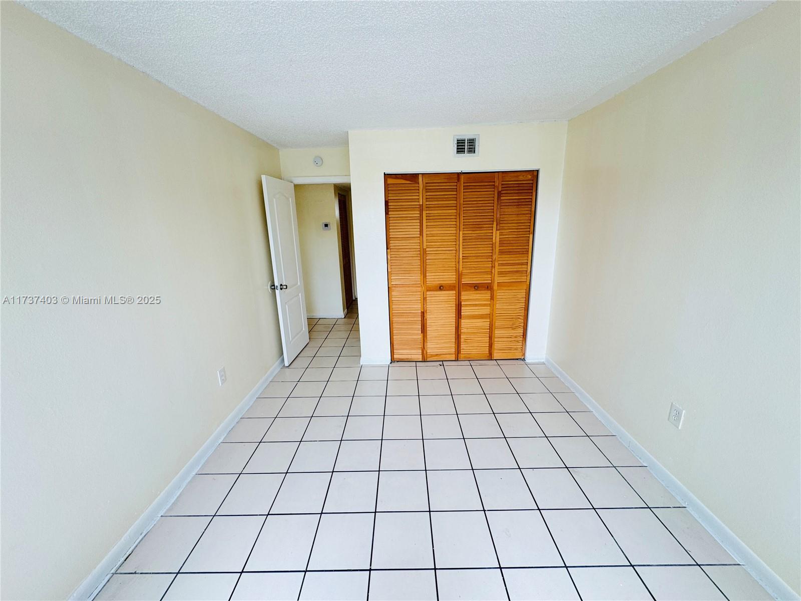 3610 NW 21st St #205, Lauderdale Lakes, Florida image 6