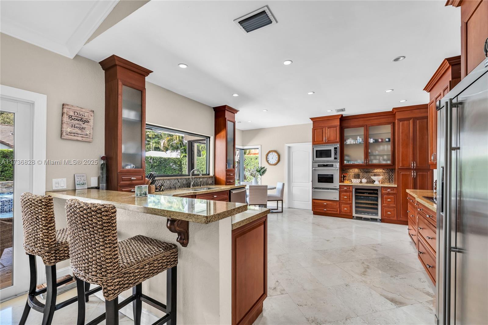 15522 NW 82nd Pl, Miami Lakes, Florida image 3