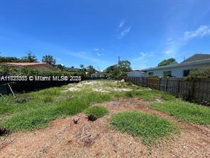 9156 Emerson Ave, Surfside, Florida image 4