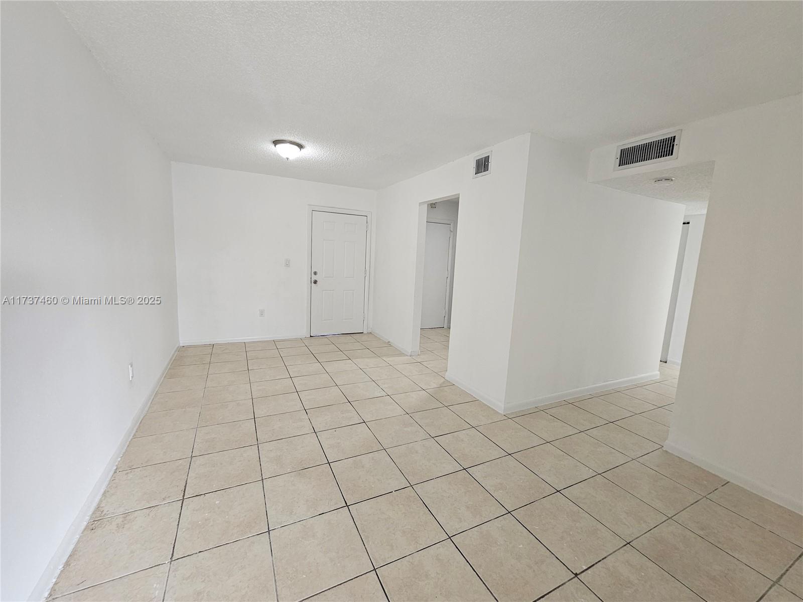 3610 NW 21st St #206, Lauderdale Lakes, Florida image 2