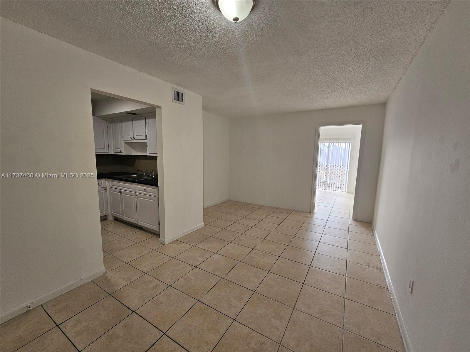 3610 NW 21st St #206, Lauderdale Lakes, Florida image 3