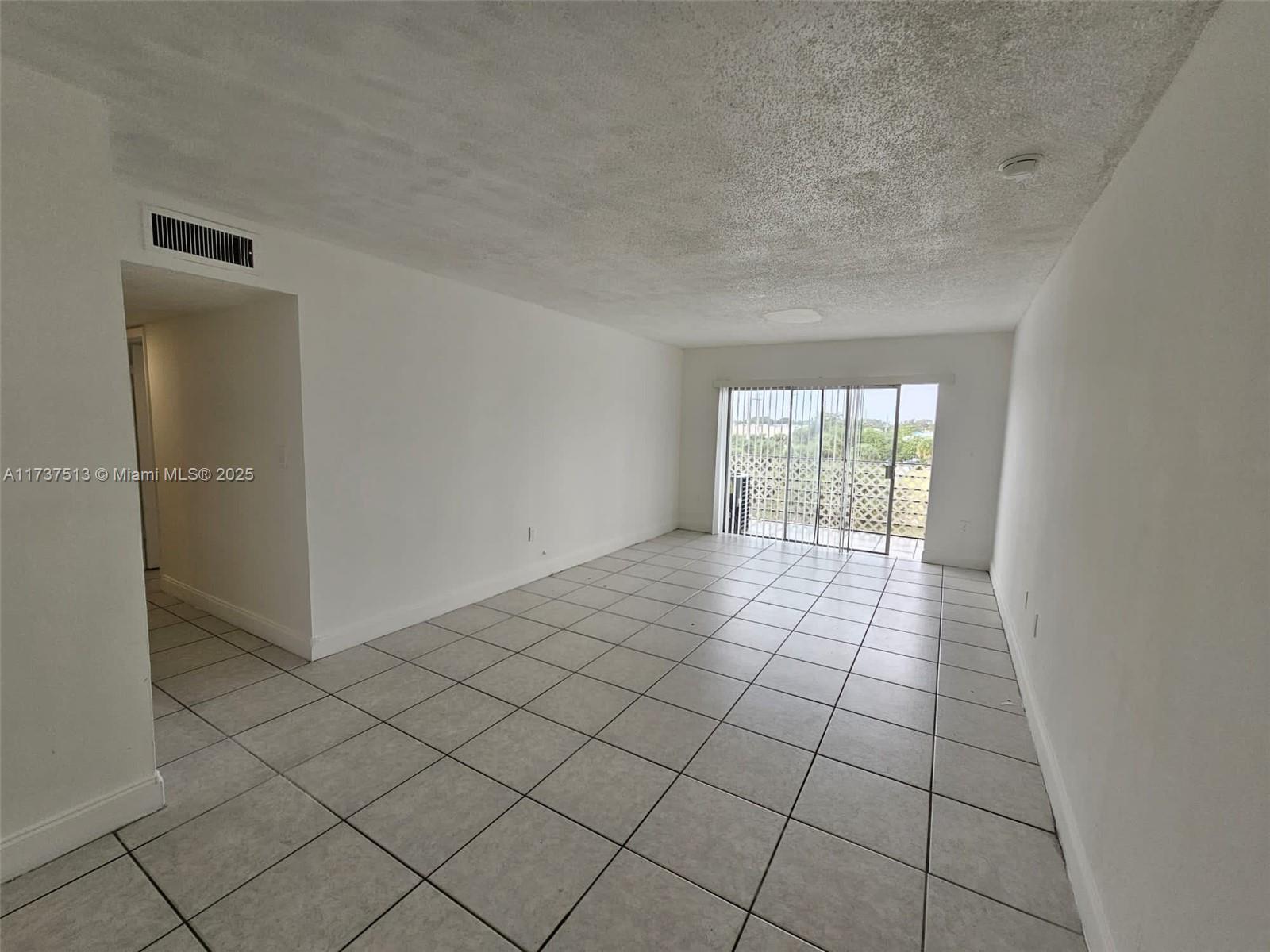 3710 NW 21st St #310, Lauderdale Lakes, Florida image 3