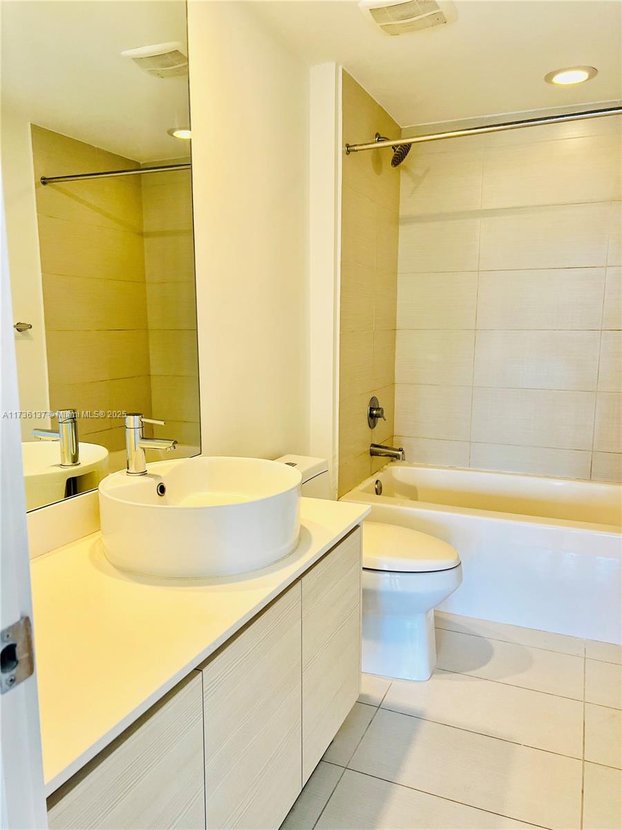 4250 Biscayne Blvd #1018, Miami FL 33137