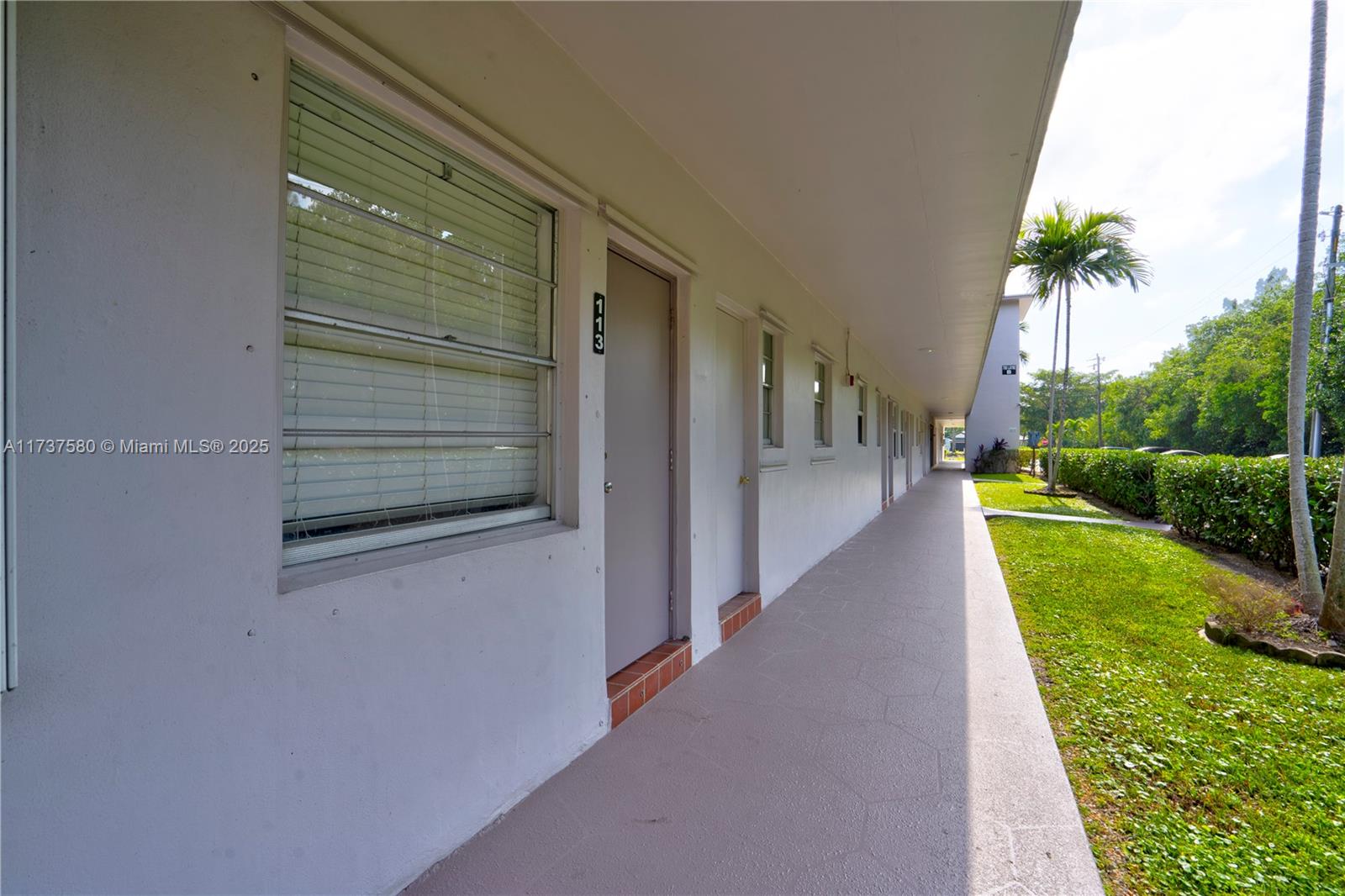 700 Layne Blvd #113, Hallandale Beach, Florida image 4