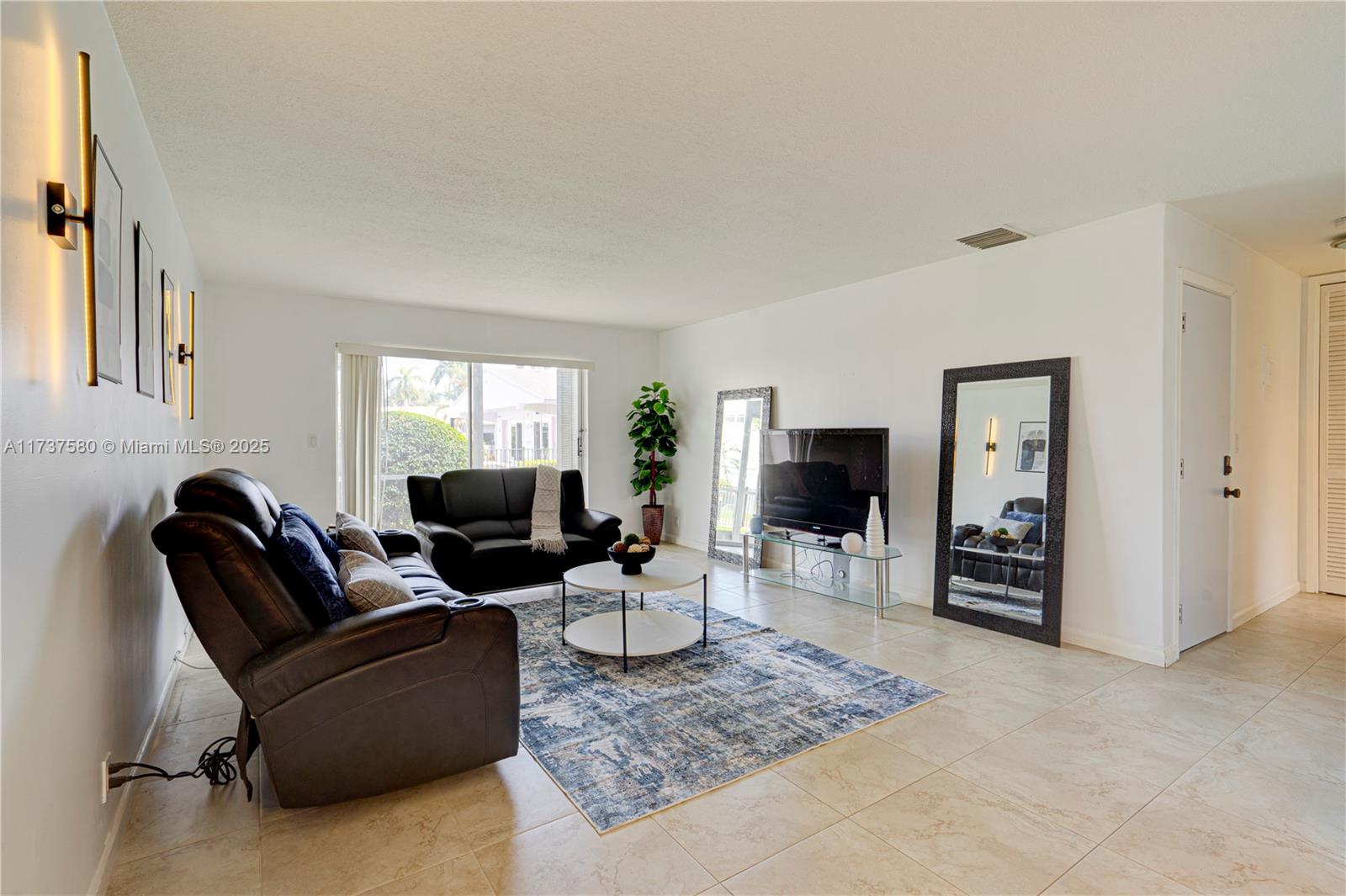 700 Layne Blvd #113, Hallandale Beach, Florida image 7