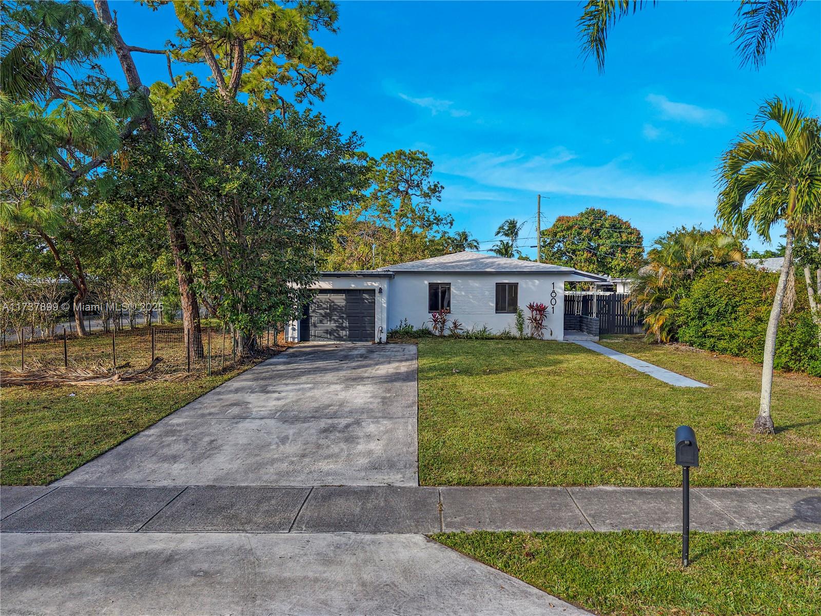 1801 NE 175th St, North Miami Beach, Florida image 2