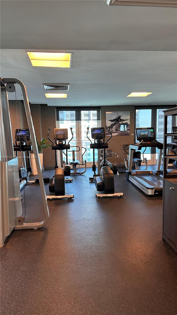 950 Brickell Bay Dr #3403, Miami, Florida image 14