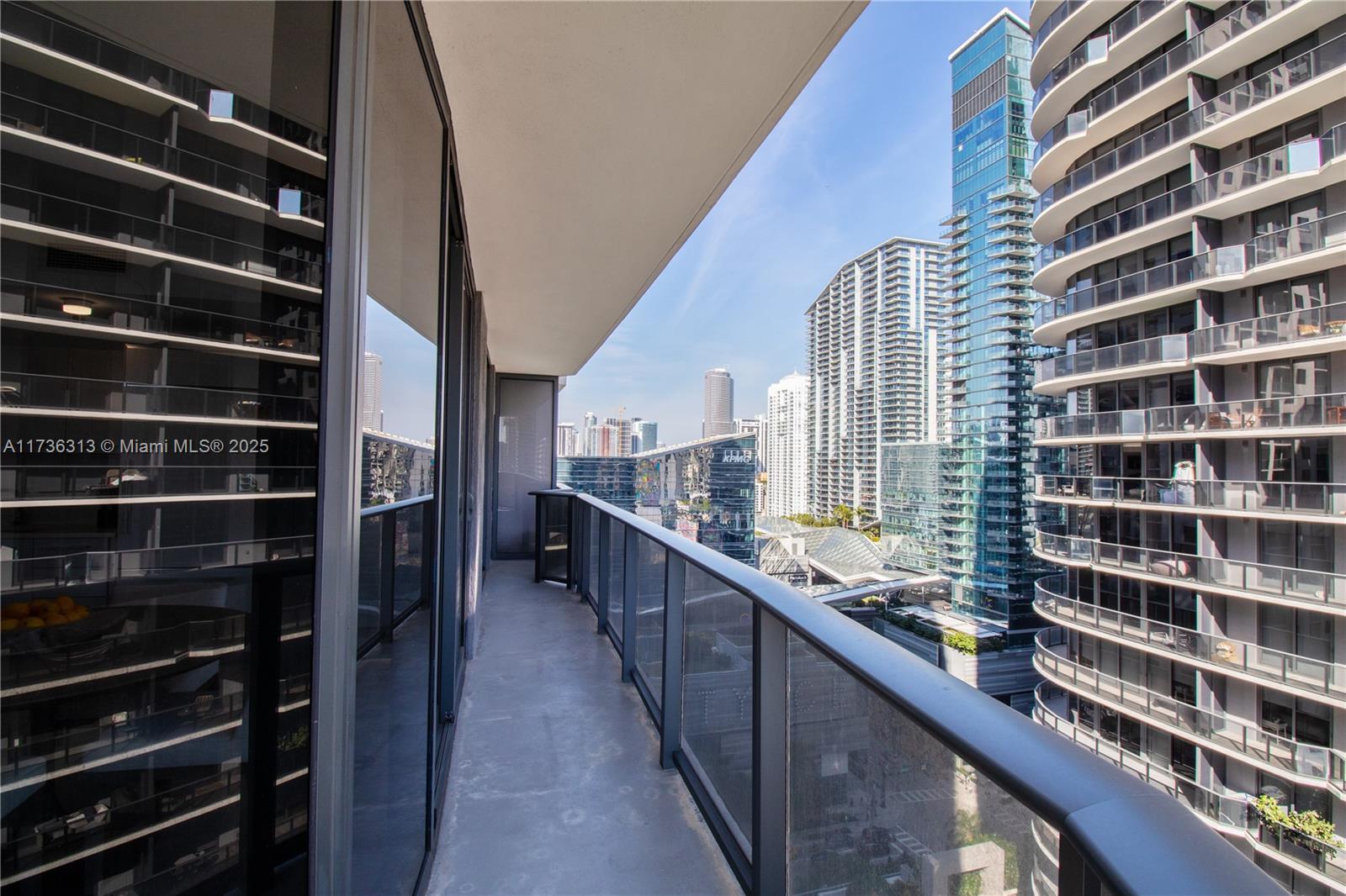 55 SW 9th St #1903, Miami FL 33130