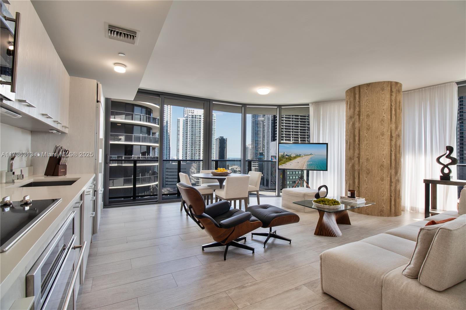 55 SW 9th St #1903, Miami FL 33130