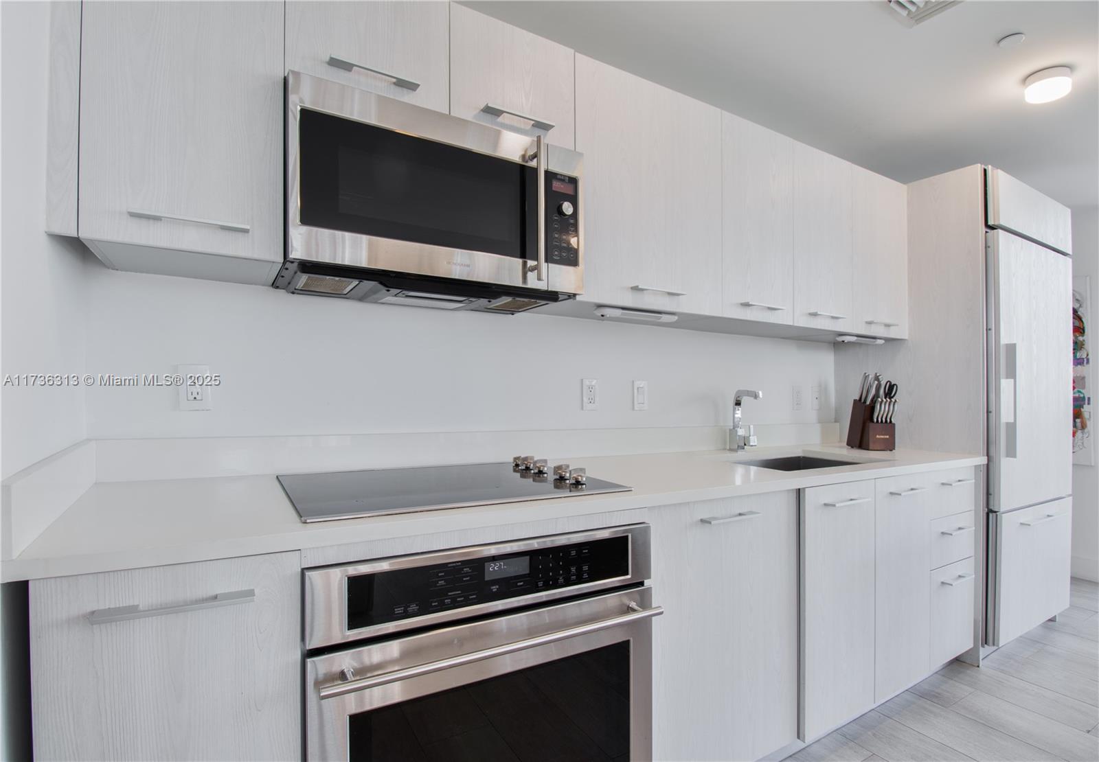 55 SW 9th St #1903, Miami FL 33130