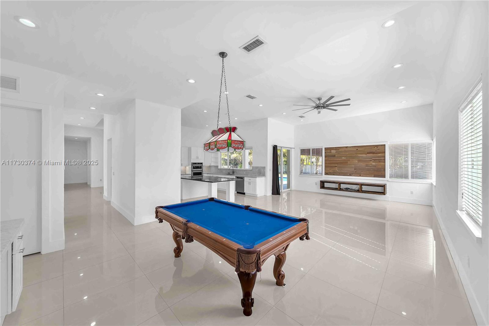 Residential, Miami, Florida image 14