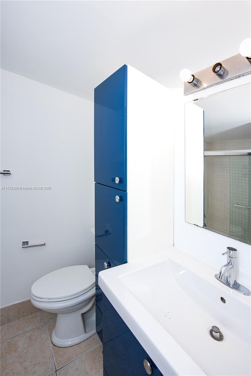 16950 W Dixie Hwy #B320, North Miami Beach, Florida image 23