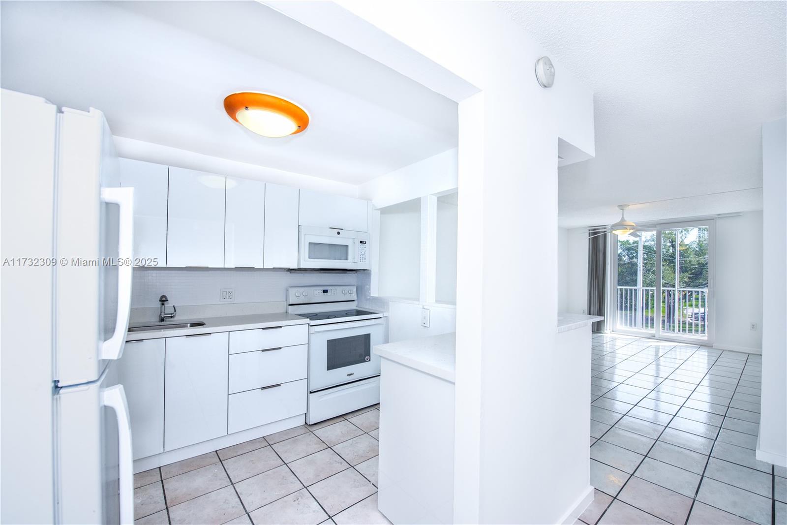 16950 W Dixie Hwy #B320, North Miami Beach, Florida image 7