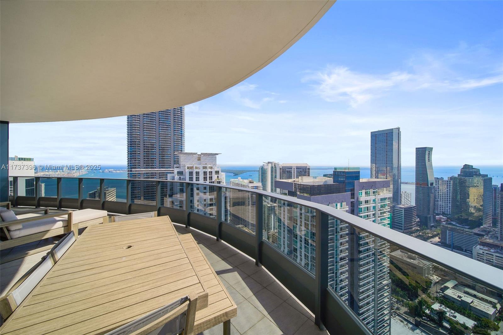 1000 Brickell Plaza #PH5002, Miami FL 33131