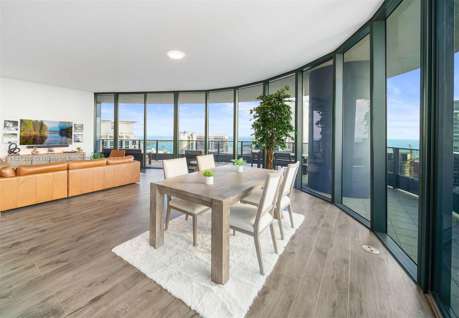 1000 Brickell Plaza #PH5002, Miami FL 33131
